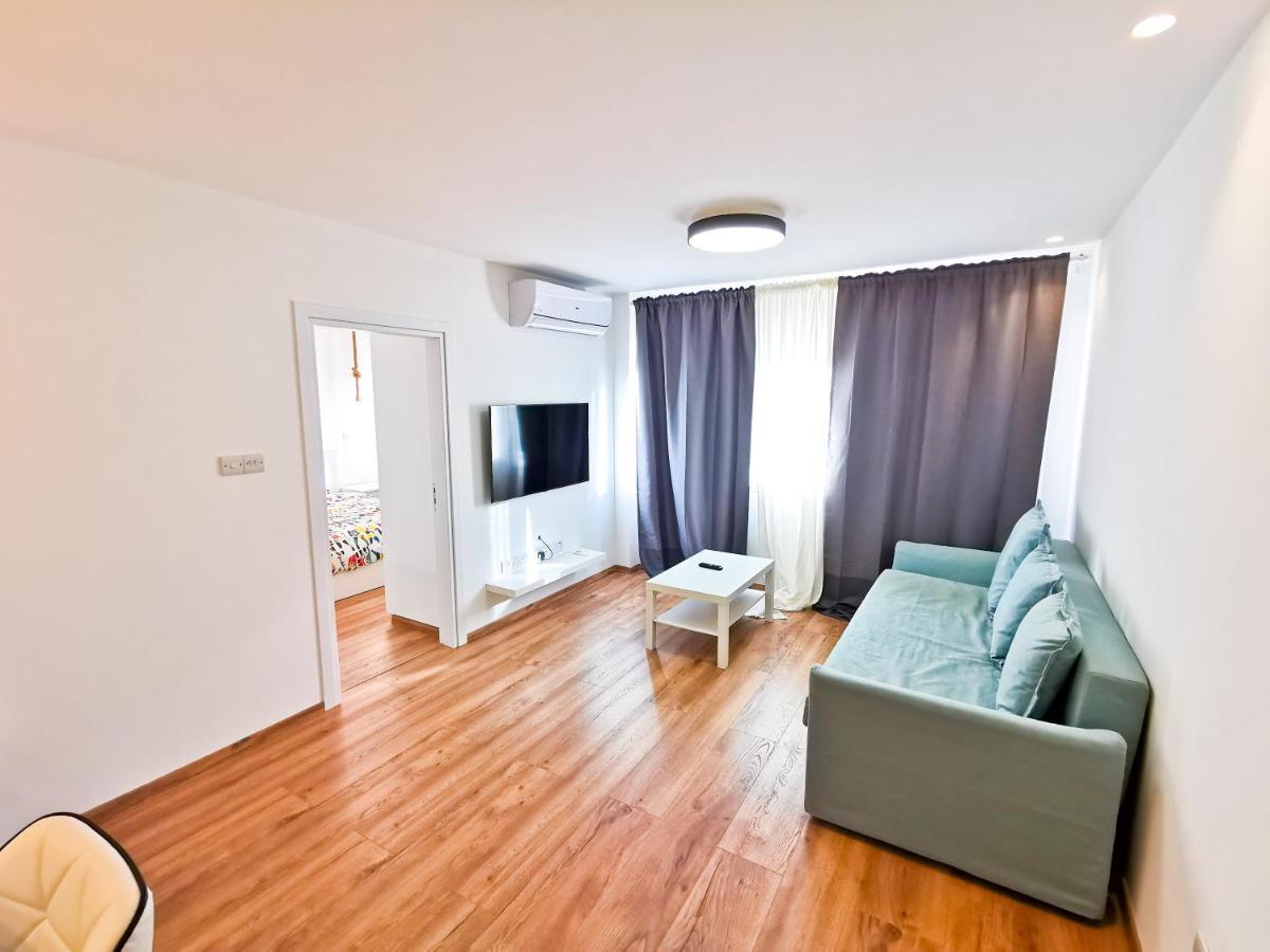 Citycenter Boutique Apartment Larnaca Exterior photo